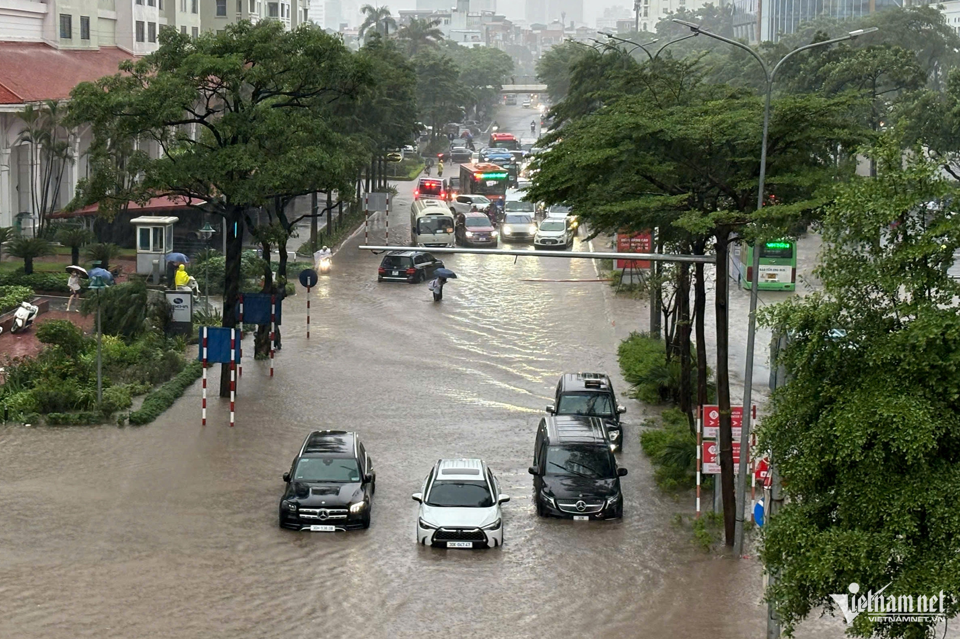 65 điểm ngập úng tại Hà Nội